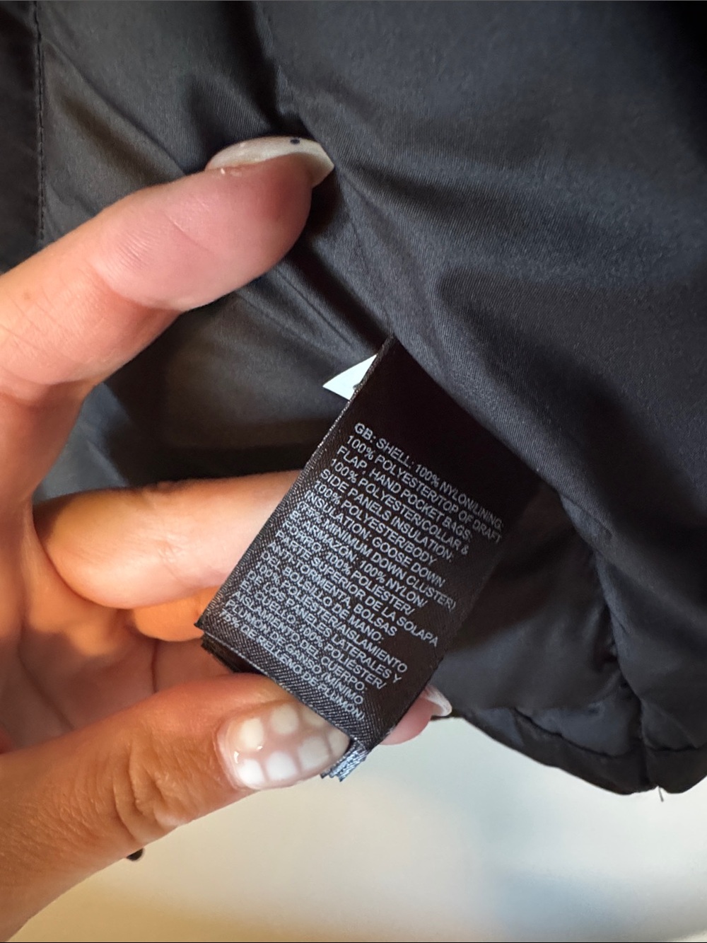 The North Face Women’s 550 Quilted Puffer Vest - Picture 5 of 6